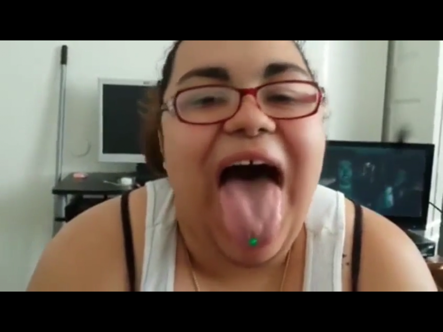 Cheating milf swallows all the evidence #UxroPLno