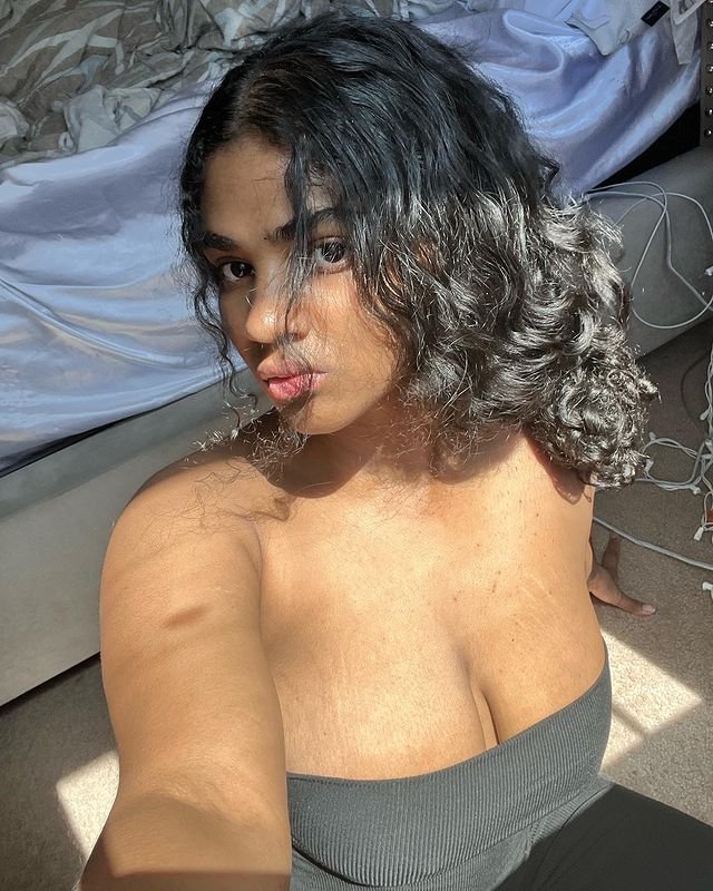 Sexiest Indian girl i ever seen #BUxiPwXM