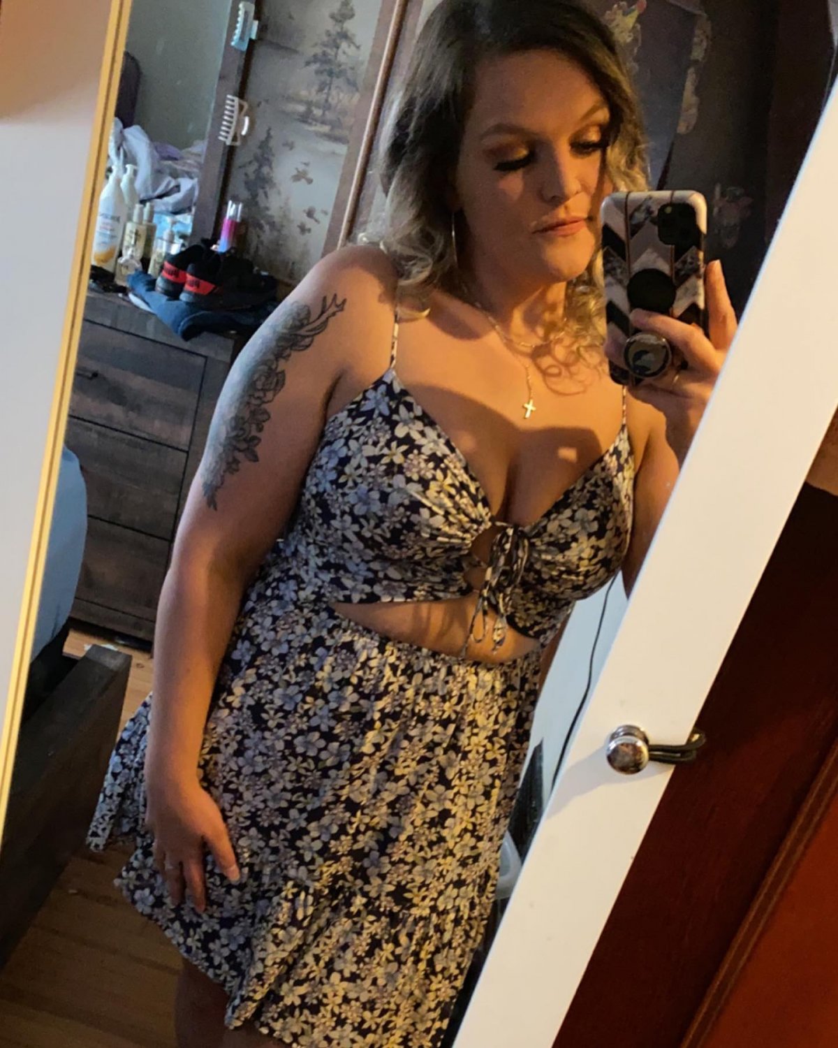 Smoken Hot country MILF #KnIdgwYD