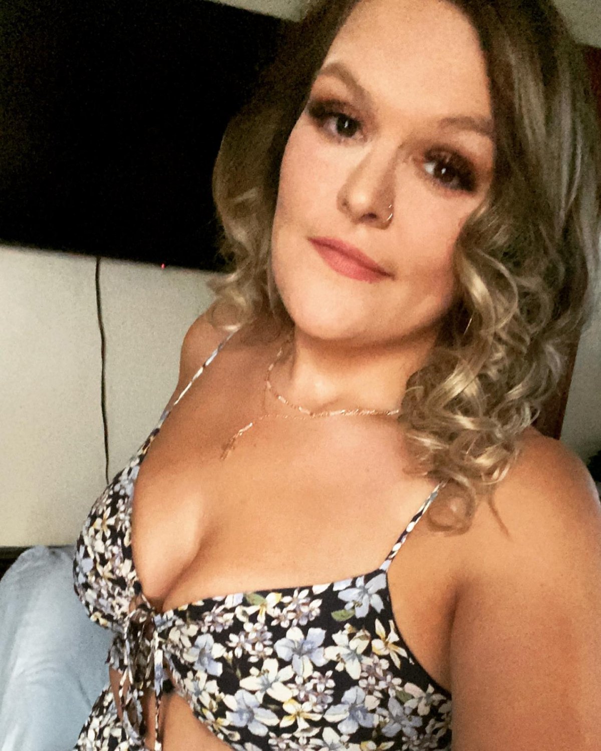 Smoken Hot country MILF #NGsFlpdR