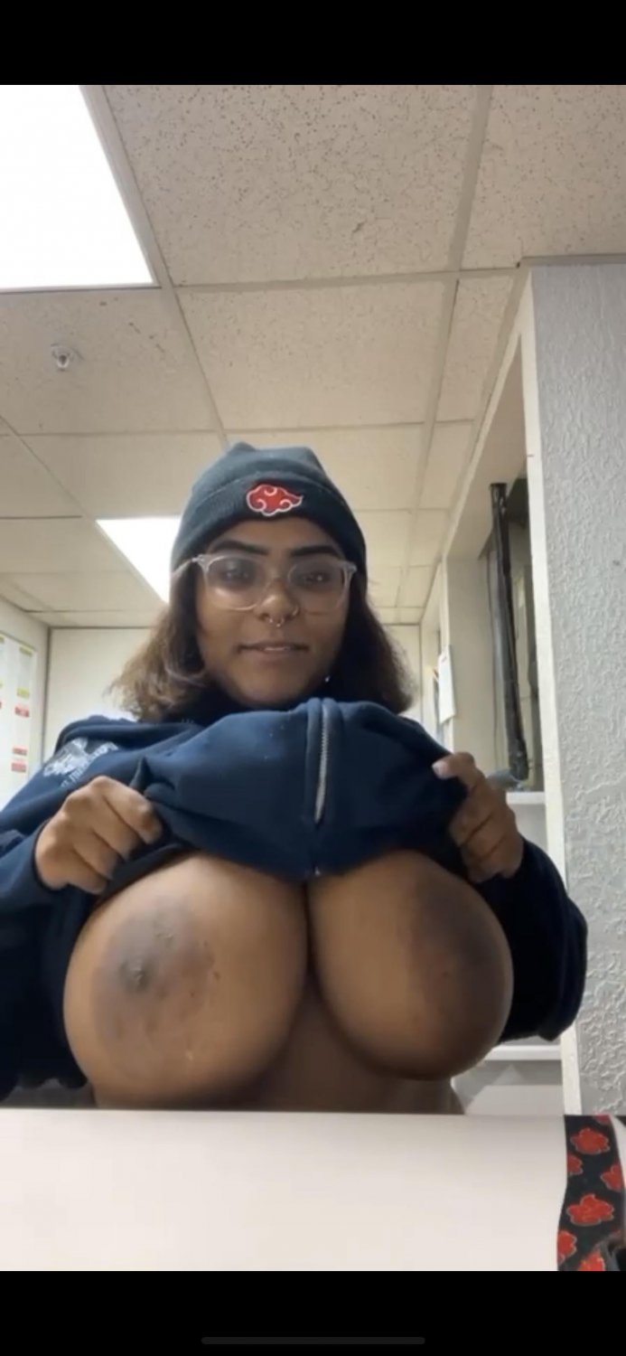 Big tit slut #pjInHEW4