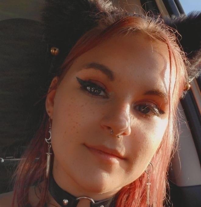 Gieni wants to show you something (19f) #j9grpk0E