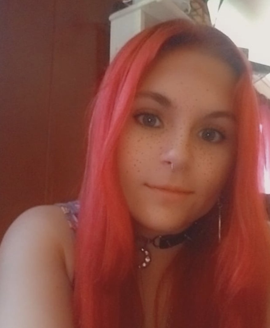 Gieni wants to show you something (19f) #ujlUMiXL