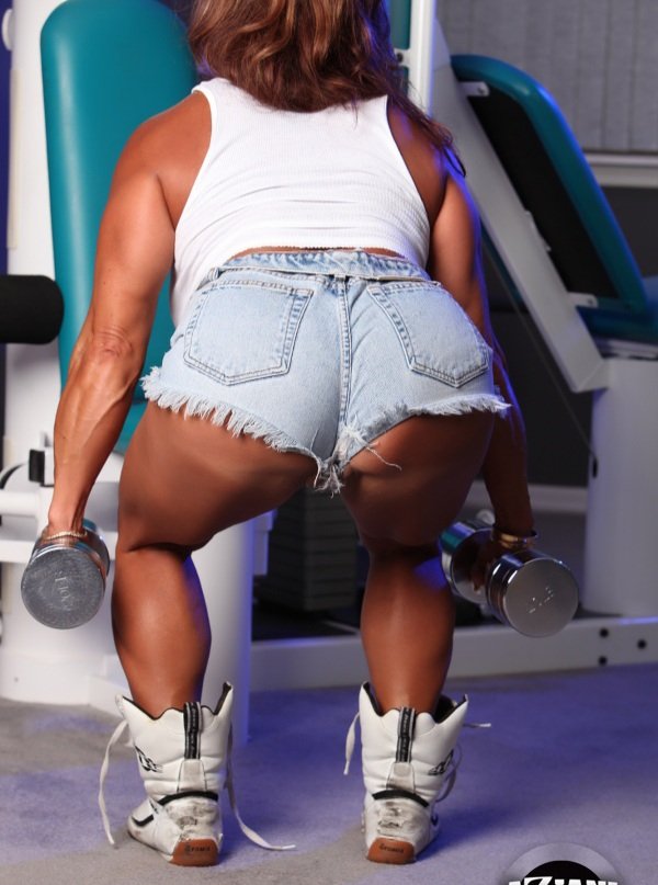 DD Di@monds - Sexy Workout & Play #duE8rR5W