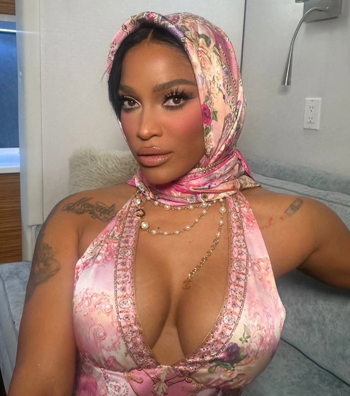 Joseline Hernandez Cumtribute #VrQeWLcO