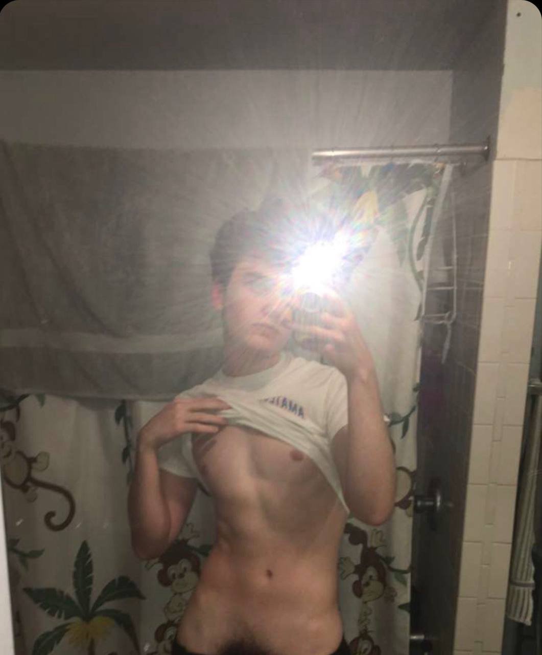 James Conrad (TG: jamie2819) needs to be seen #nR4ffZmf