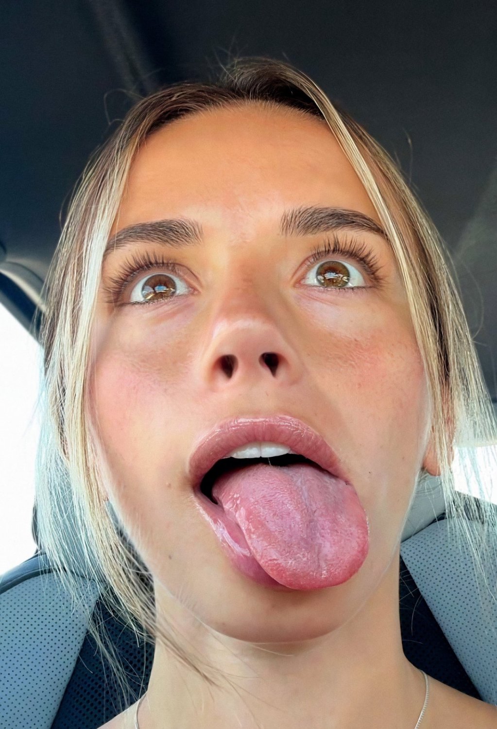 Sadie Best Pics to Tribute + Slideshow #HzpUMwpF