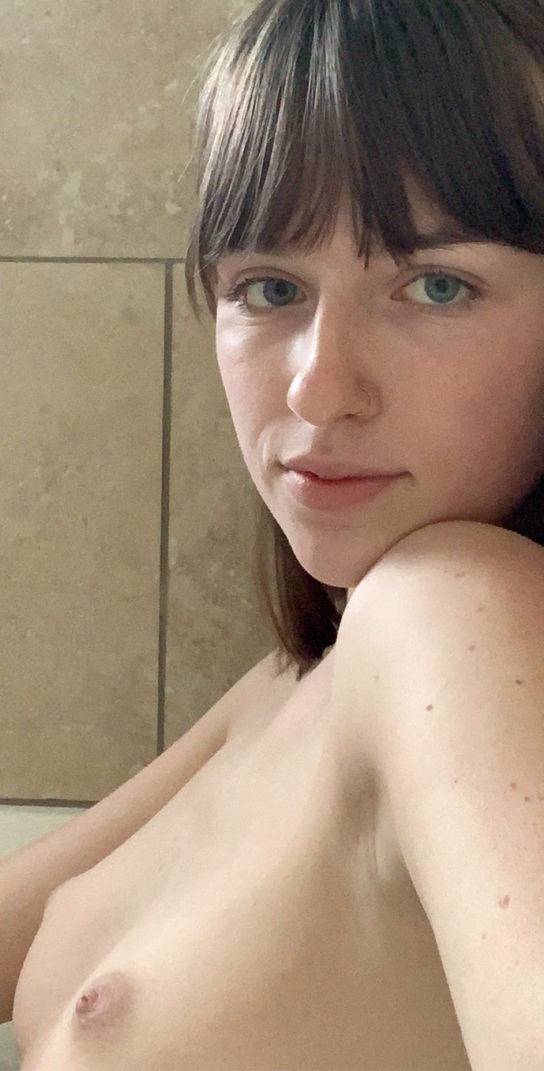 Disclosure #642: College girl #UXcd5cZy